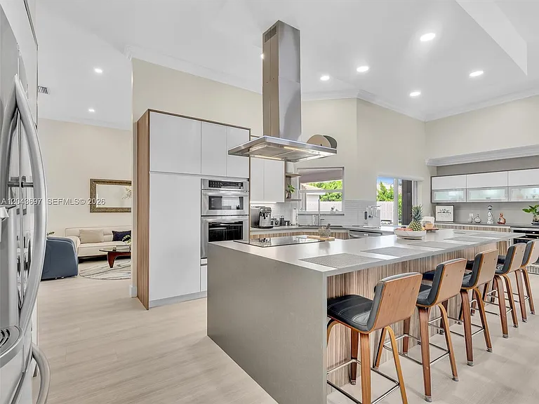 639 Verona Pl — Photo 28