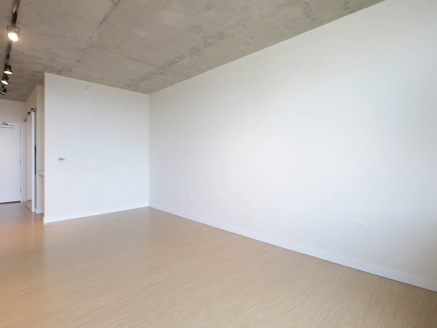 Studio, $1,625 — Photo 4