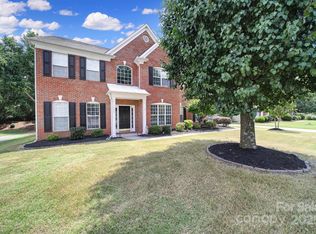 10220 Chilvary Dr, Charlotte, NC 28277
