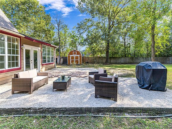 3rd image of 1512 County Road 3709
