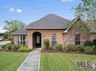 13059 Robin Dr, Walker, LA 70785