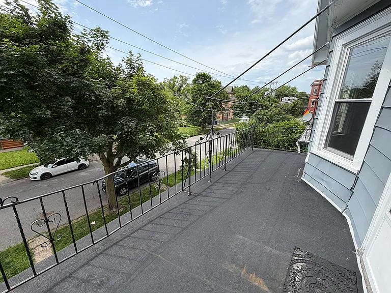453 Herkimer St #UPPER — Photo 20