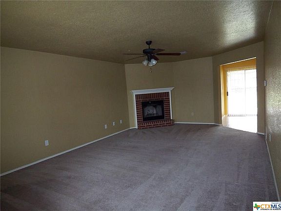3rd image of 3904 Roundrock Dr