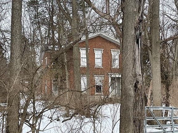 2nd image of 5386 Frederick Pike