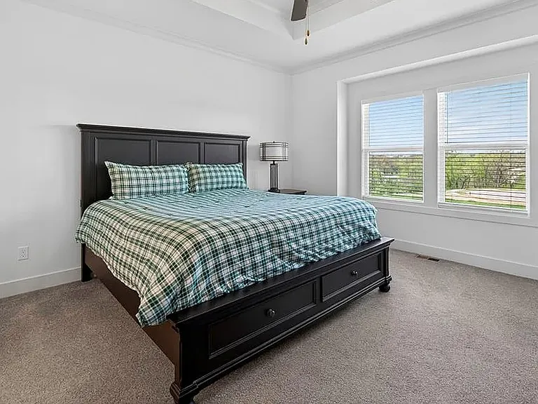 8808 N Clarion Ave — Photo 16