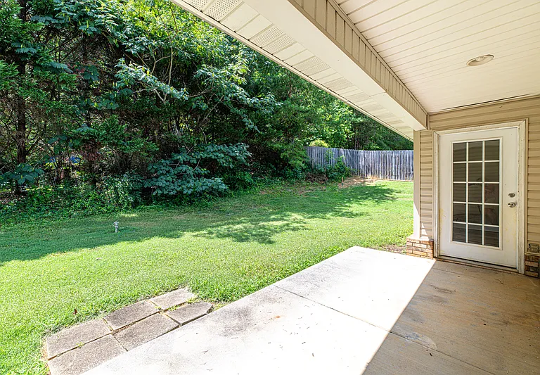 637 Marston Ln #1 — Photo 28
