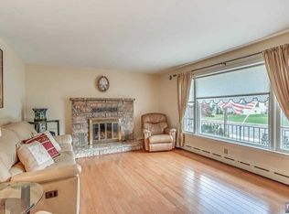 131 Franklin St, Elmwood Park, NJ 07407