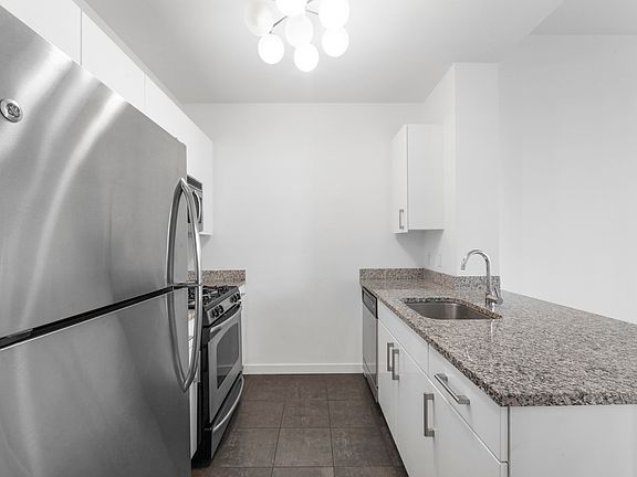 3rd image of 184 Kent Ave APT D415