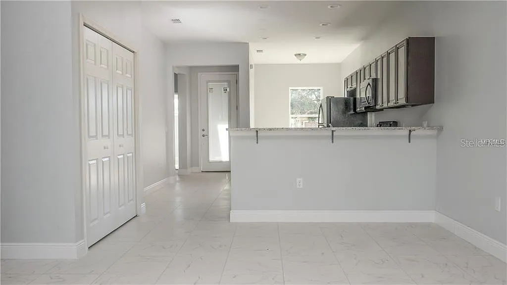 3 bed, 2.0 bath, 1200 sqft, $1,650 — Photo 4