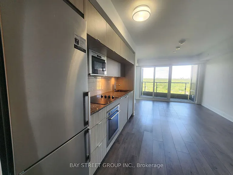 585 Bloor St E #2024 — Photo 6