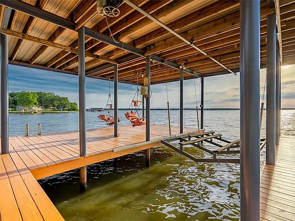 4th image of 111 Causeway Ct