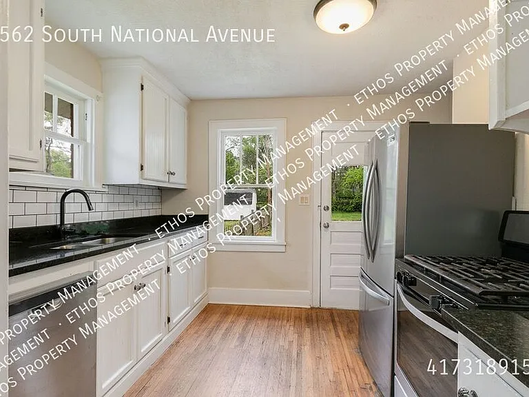1562 S National Ave — Photo 8