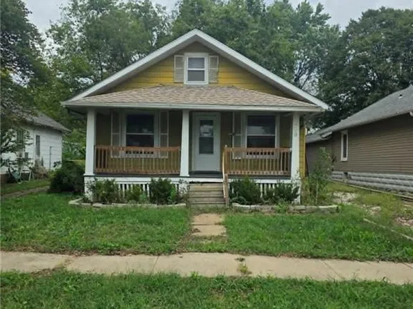209 W 7th Ave, Garnett, KS 66032