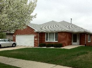 5432 Foxwoods Dr, Oak Lawn, IL 60453