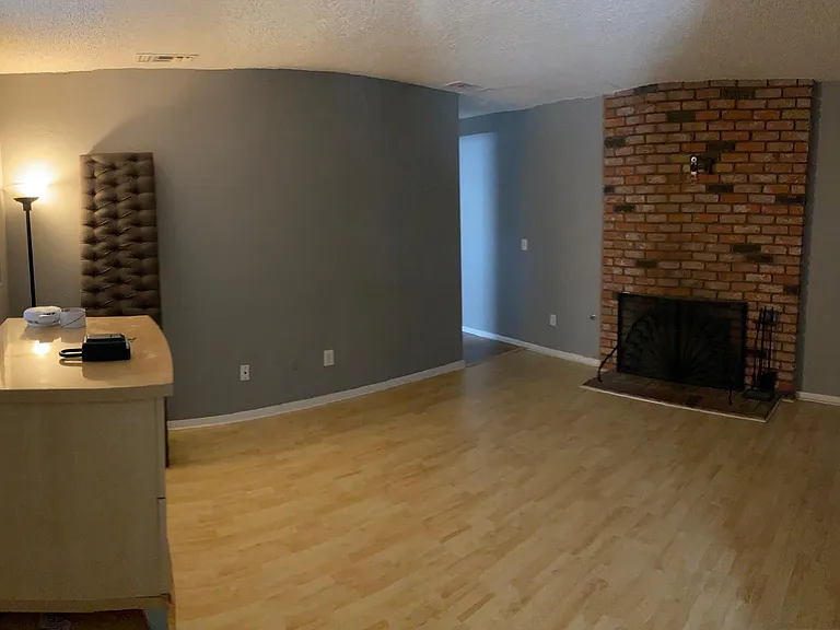 8288 Roy St — Photo 5