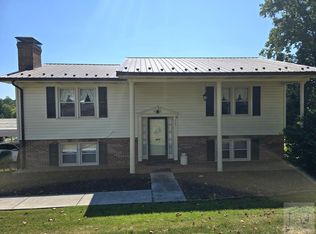 1069 College Dr, Martinsville, VA 24112