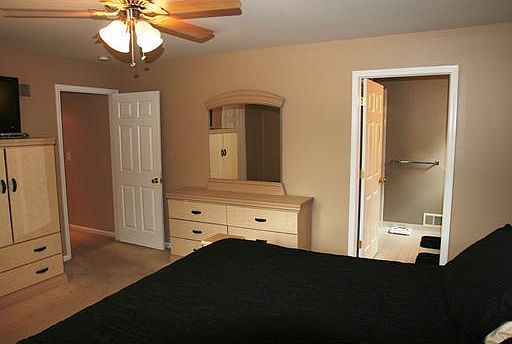 3rd image of 7896 Thornhill Dr