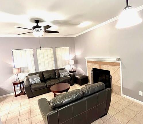 3rd image of 2503 Plumgrove Cir