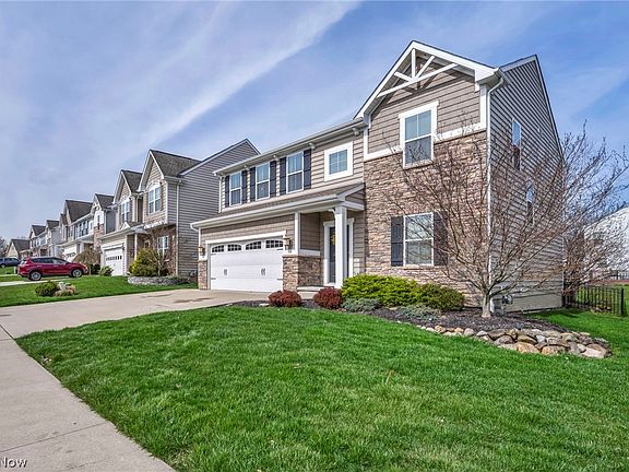 4th image of 5020 Lake Forest Dr