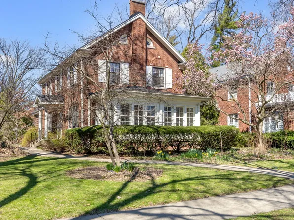 921 Fair Oaks Ave, Oak Park, IL 60302