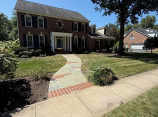 7621 Admiral Dr, Alexandria, VA 22308