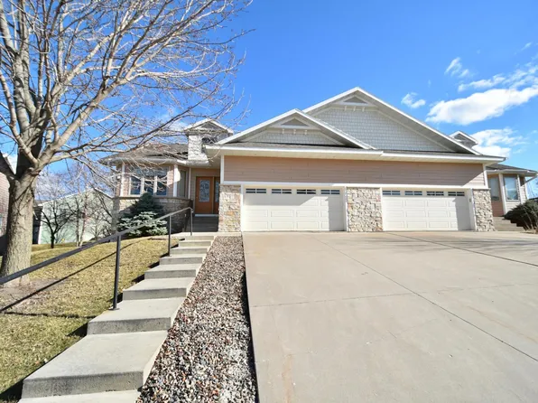 1452 Dorothea Dr, Zumbrota, MN 55992