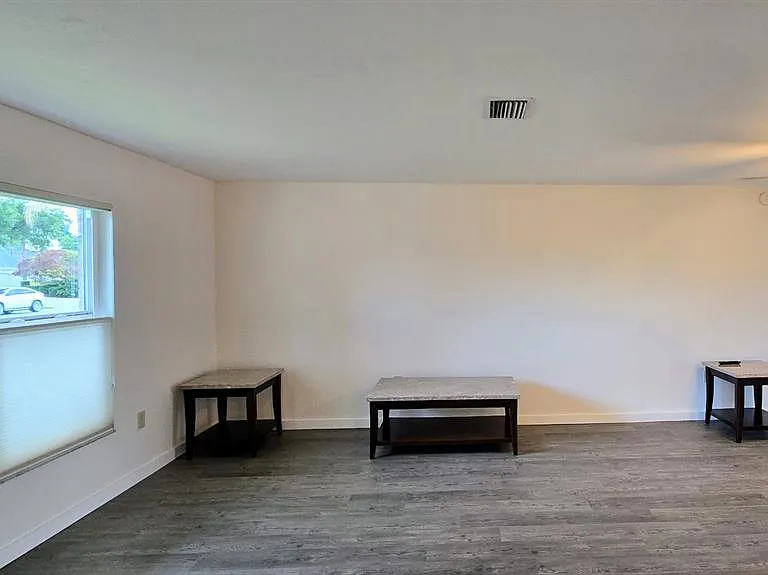 3801 Kingston Blvd — Photo 9