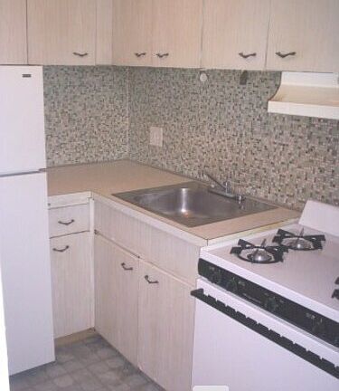 2nd image of 332 Copeland St #33