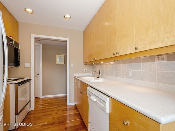 5th image of 4757 Howard St APT 207