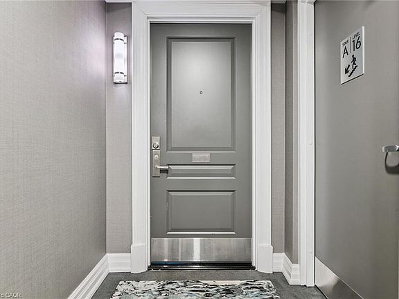 3rd image of 2060 Lakeshore Rd #1603