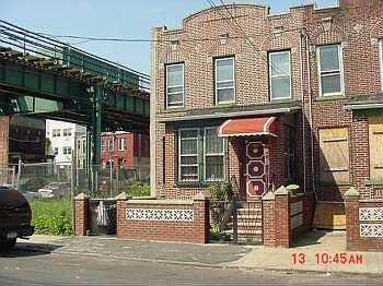 2nd image of 638 Hendrix St