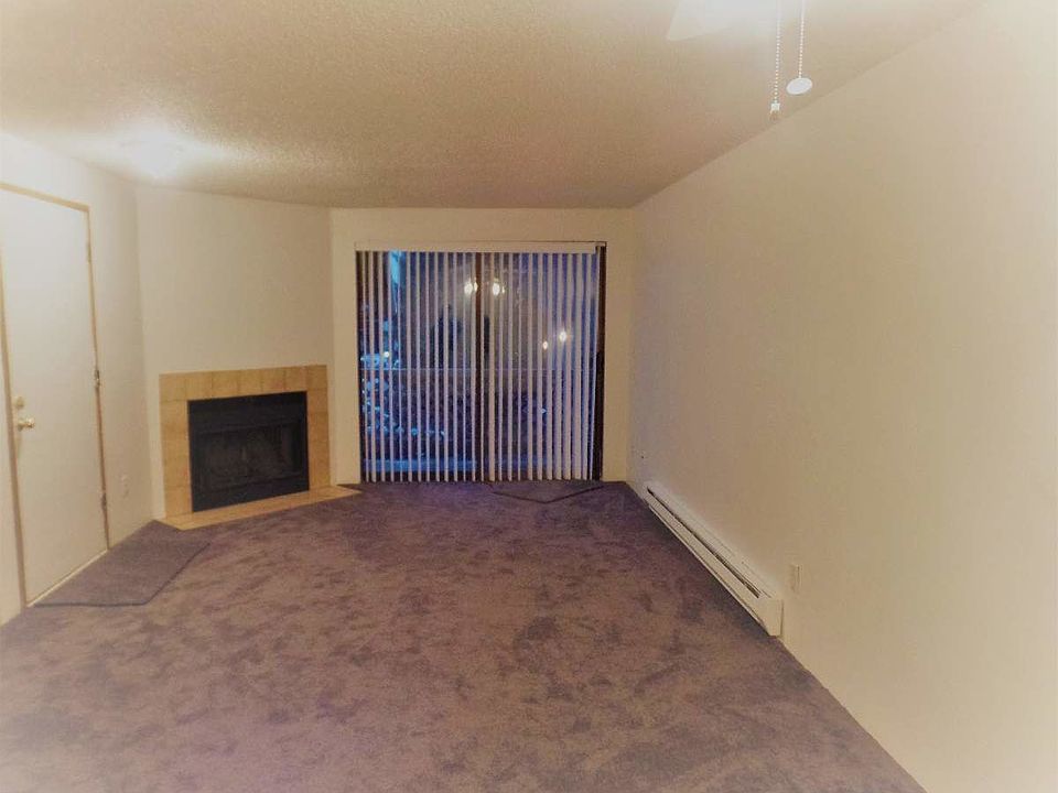 1st image of 12434 Ambaum Blvd SW APT 217