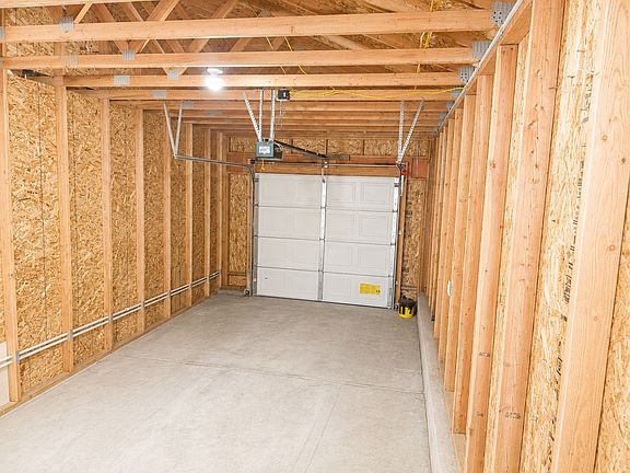 2nd image of 3219 N Thicket Ln