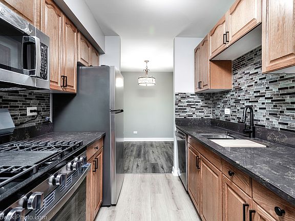 5th image of 11 Oak Creek Dr APT 1120