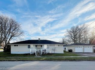 16 & 18 Adams Ave, Cuyahoga Falls, OH 44221