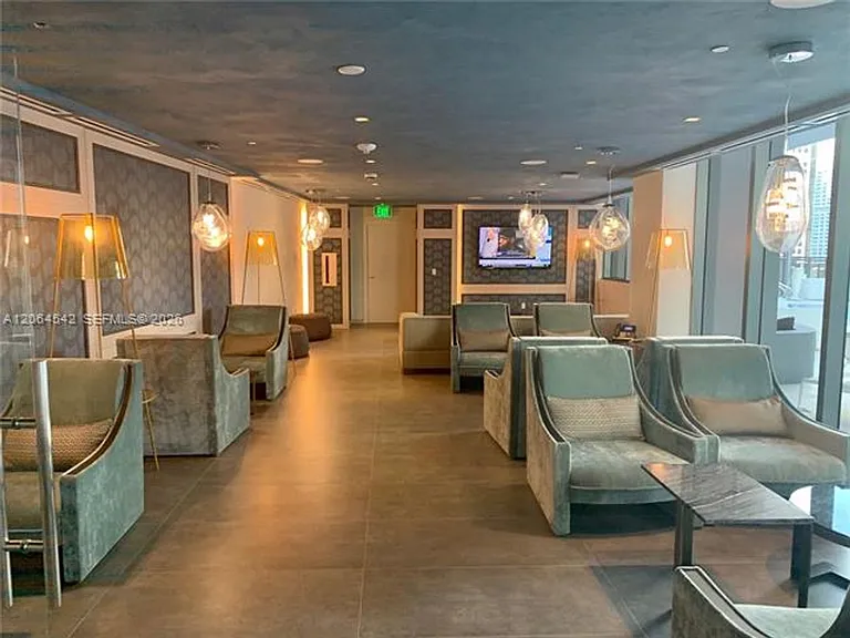 1000 Brickell Plz #CU-4104 — Photo 16