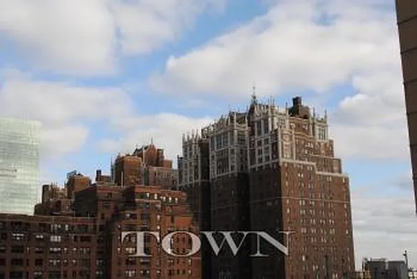 Rented by Town Residential | media 6