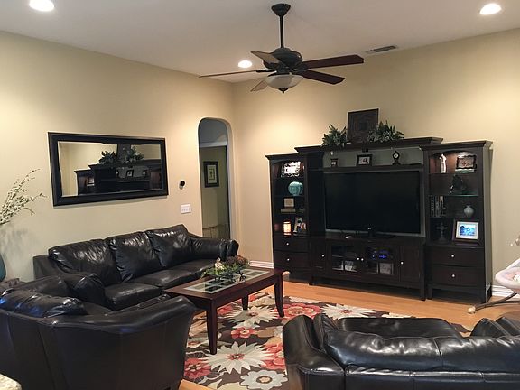 3rd image of 14 Harley Ct
