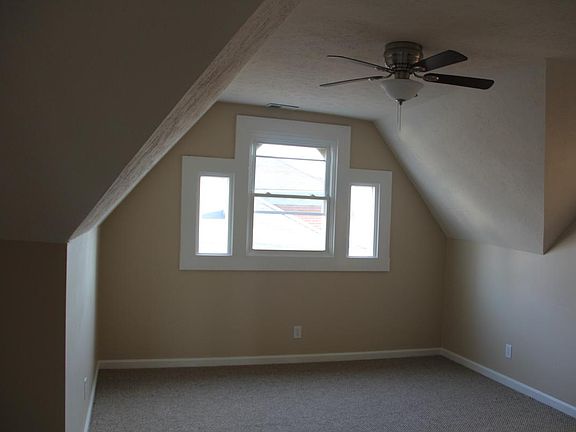 5th image of 2019 Murray Ave #401