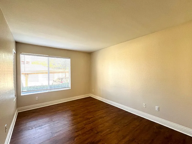2550 San Gabriel Way #104 — Photo 14