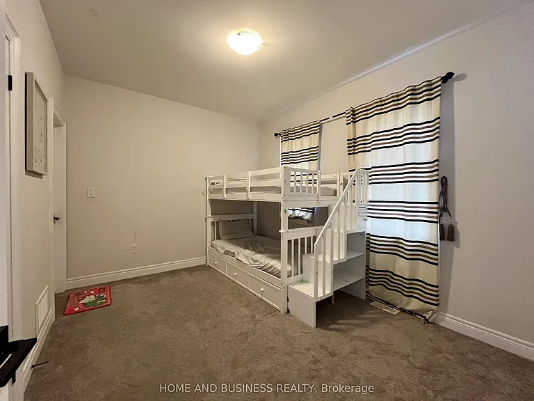 152 Marvin Ave — Photo 30