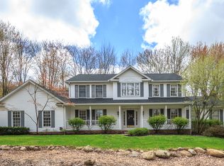 11441 Robin Wood Ln, Chagrin Falls, OH 44023