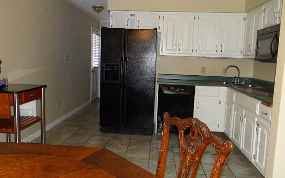 4th image of 2342 Peppermint Dr