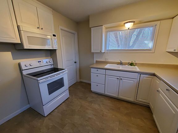 5th image of 2647 Homecroft Dr