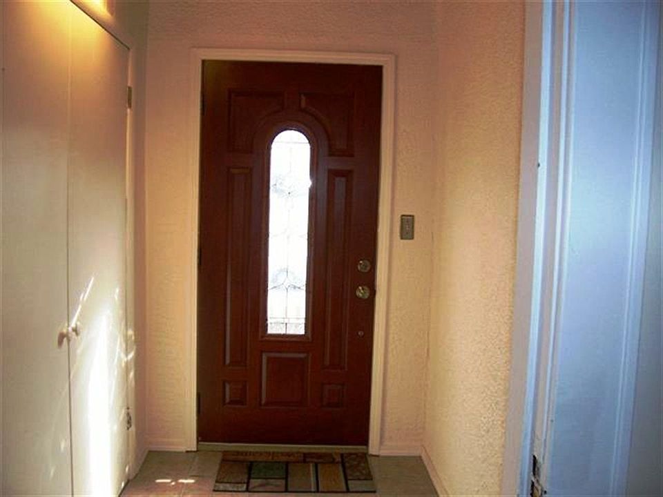 1st image of 921 Pine St