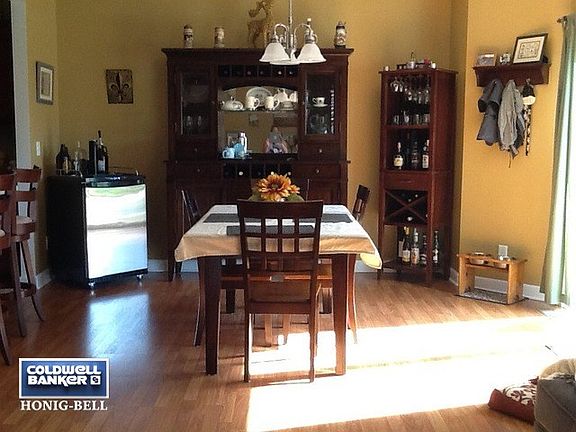 4th image of 3723 Green Tree Ln #3723