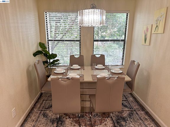 5th image of 29599 Vanderbilt St APT 204