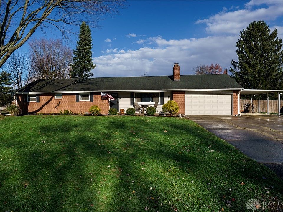 1st image of 824 Fawcett Dr