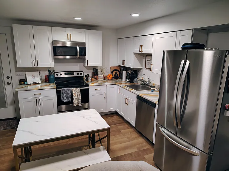 616 N Hiddleston Way — Photo 8