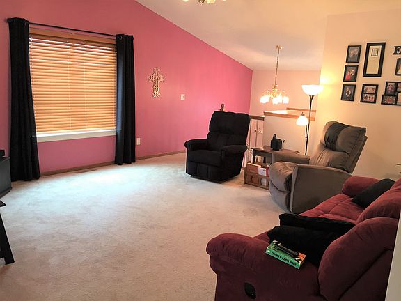 3rd image of 1445 Field Creek Cir